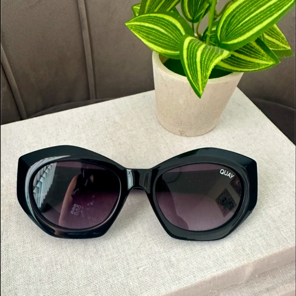QUAY Real Me Black Sunglasses